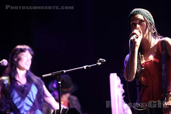 COCOROSIE - 2012-07-12 - PARIS - Le Trianon - Bianca Casady - Sierra Casady